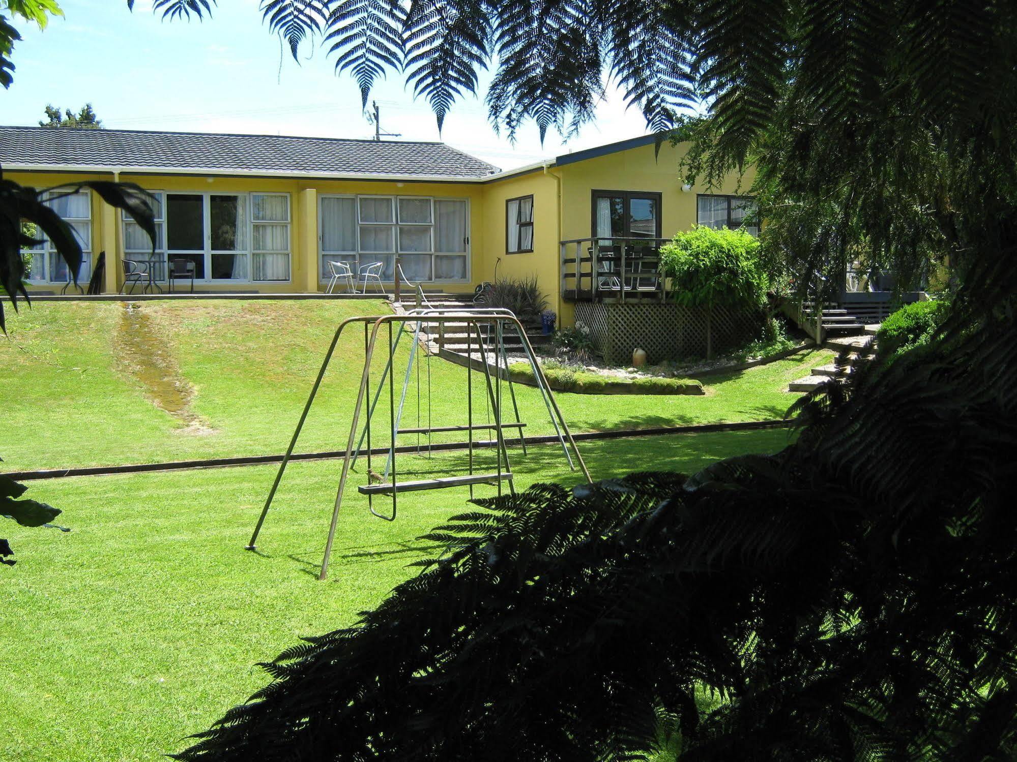 Golden Bay Motel Takaka Extérieur photo